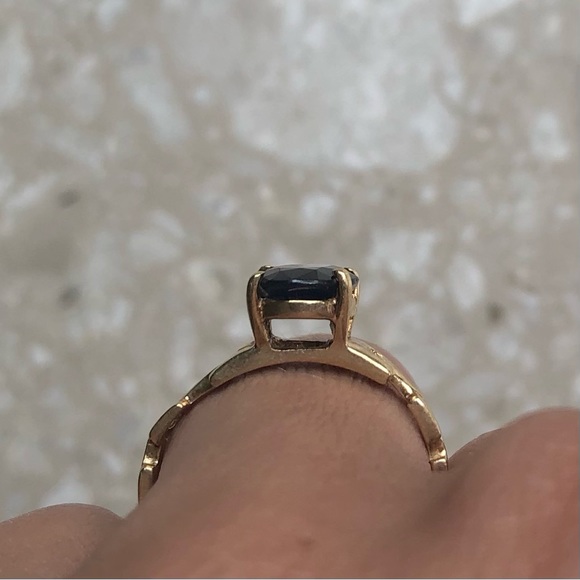 Sapphire Yellow Gold Modern Vintage Ring - Picture 11 of 11